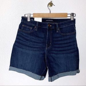 NWT! Calvin Klein Jean Shorts Cuffed Womens Size 4